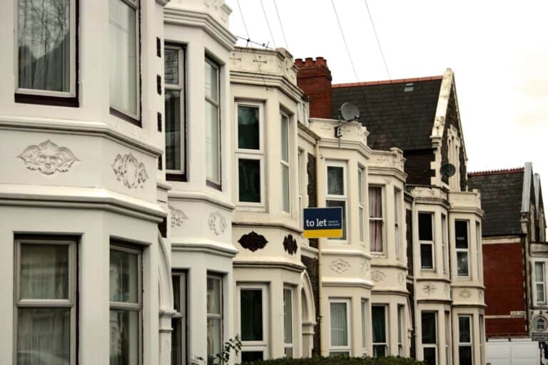 Houses with 'To Let' sign in the concept of top reasons to move to Streatham.